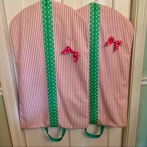 2 children’s travel dress bags